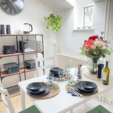 Superhosts Zentrum - Kueche - Netflix - Kaffee Apartmán BRE